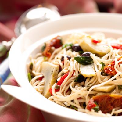 Cold pasta with vegetables