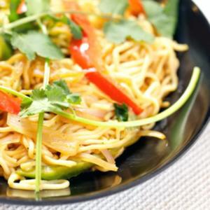 levana-cooks-shirataki-noodles