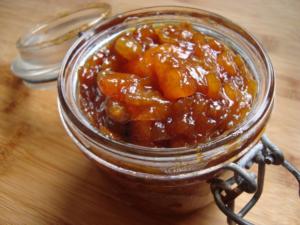 levana-cooks-Apricot-Chutney-Recipe