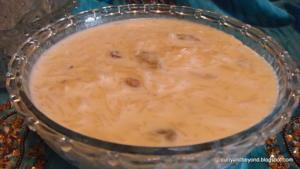 Glass bowl of sweet vermicelli dessert.