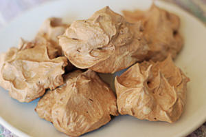 levana-cooks-kosher-queen-of-spelt-Chocolate-Hazelnut-Meringues