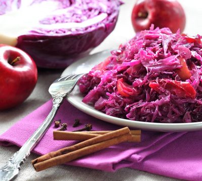 Braised red cabbage and apples